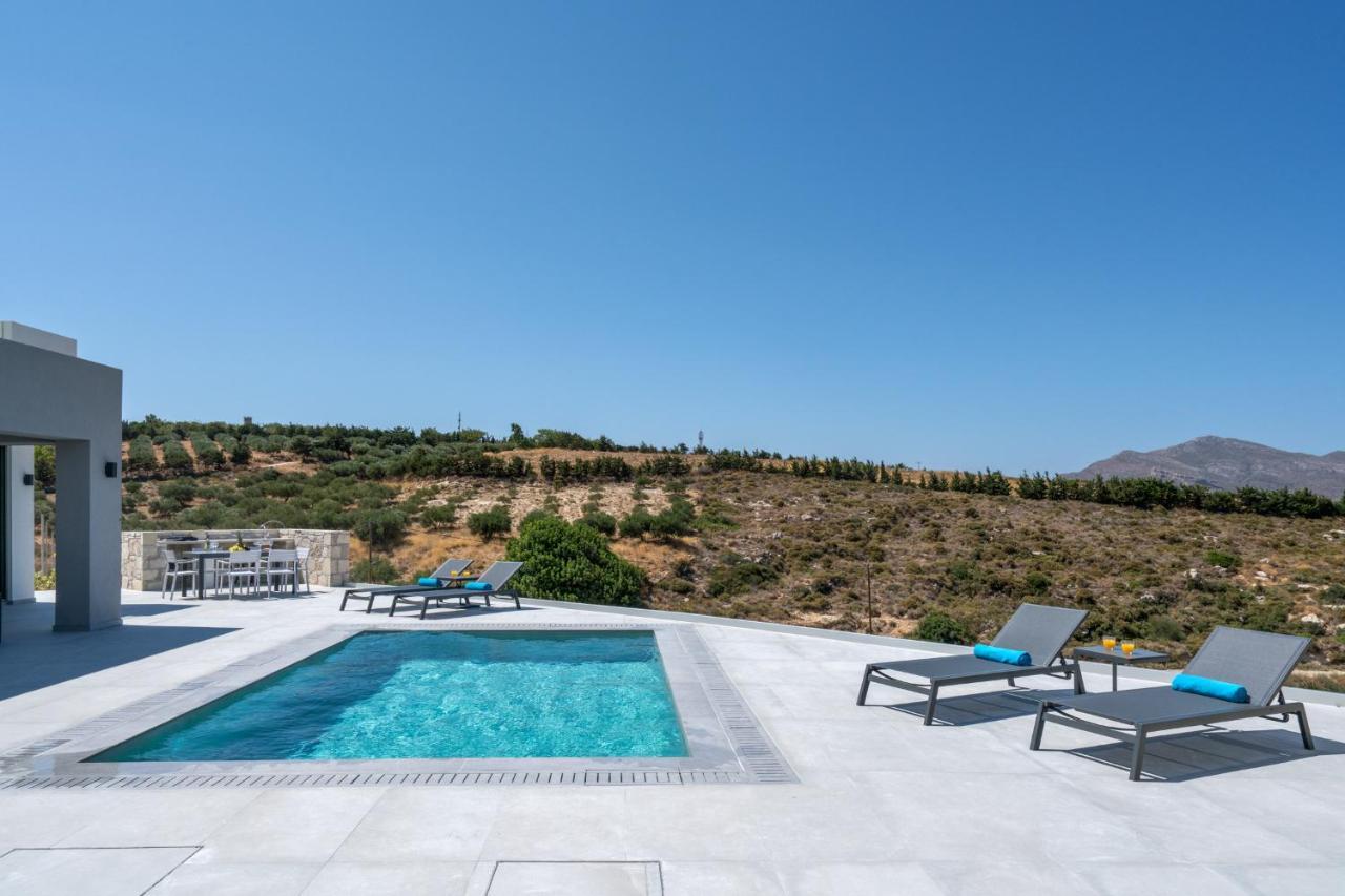 Luxurious Villa Cretan Aura With Private Heated Pool, Jacuzzi And Playroom Agios Ioannis  Exterior foto