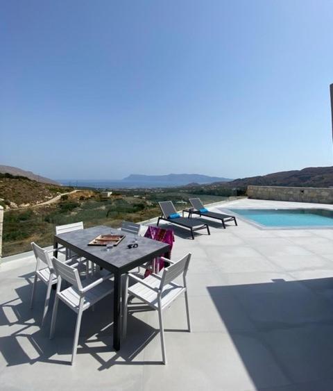 Luxurious Villa Cretan Aura With Private Heated Pool, Jacuzzi And Playroom Agios Ioannis  Exterior foto